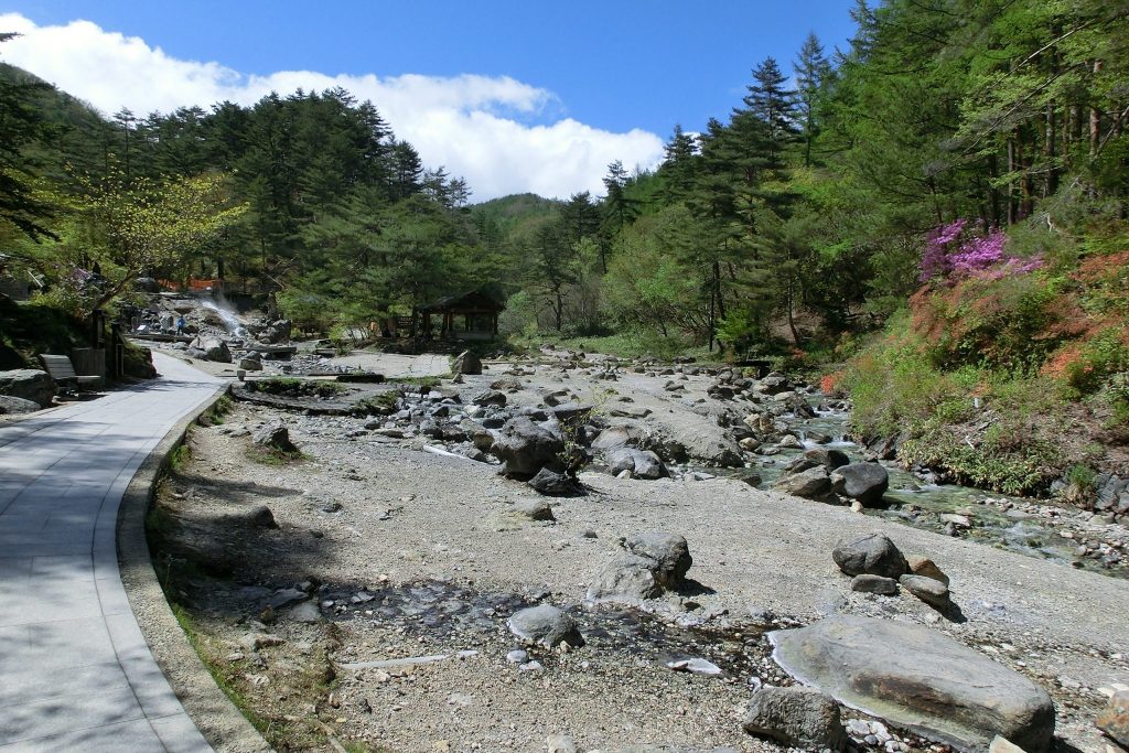 群馬県草津温泉西の河原公園の散策