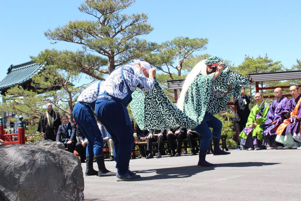 鬼押し出し園　東叡山寛永寺別院「浅間山観音堂」創建　60周年　獅子舞