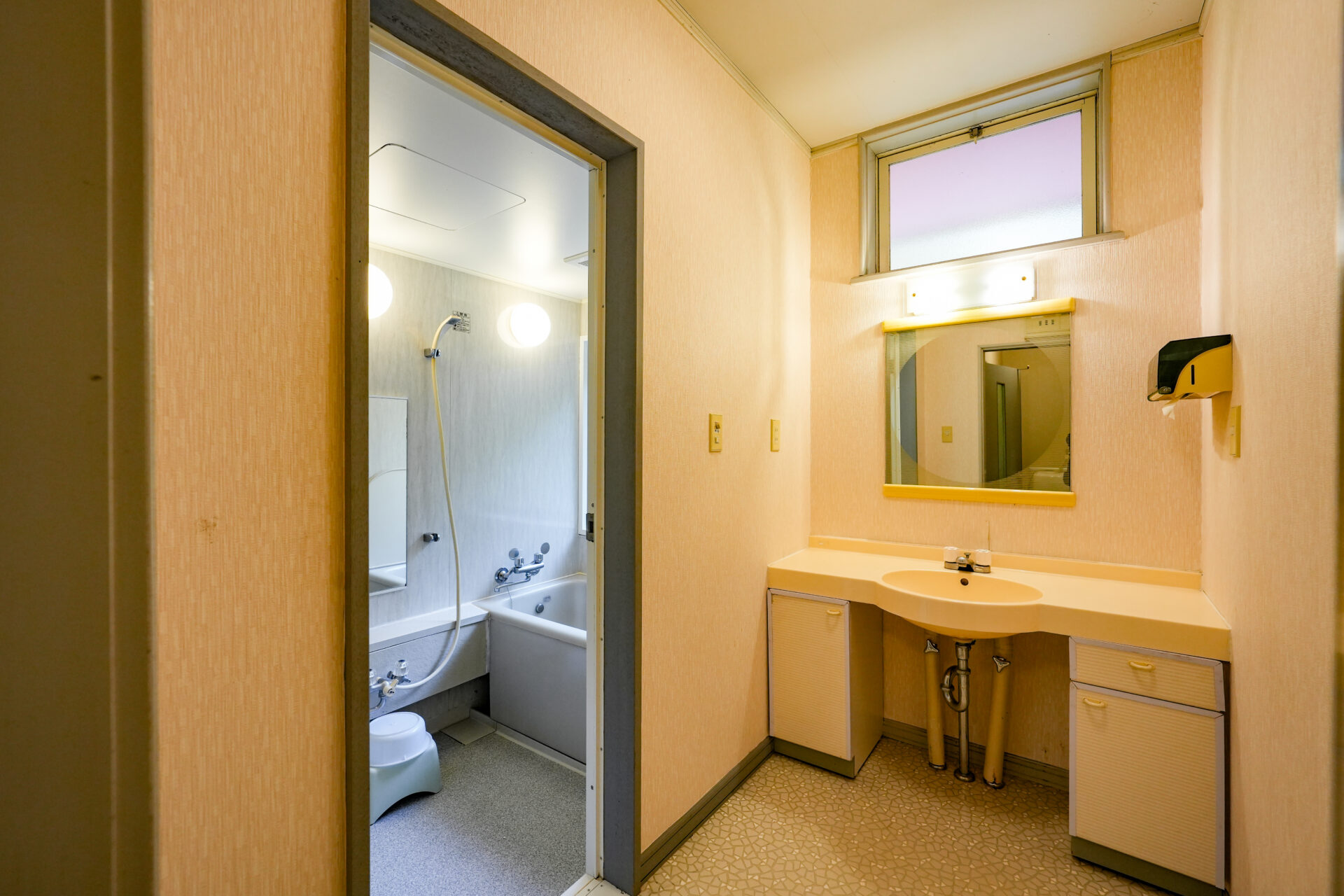 貸別荘ルネス軽井沢「エクセル」洗面