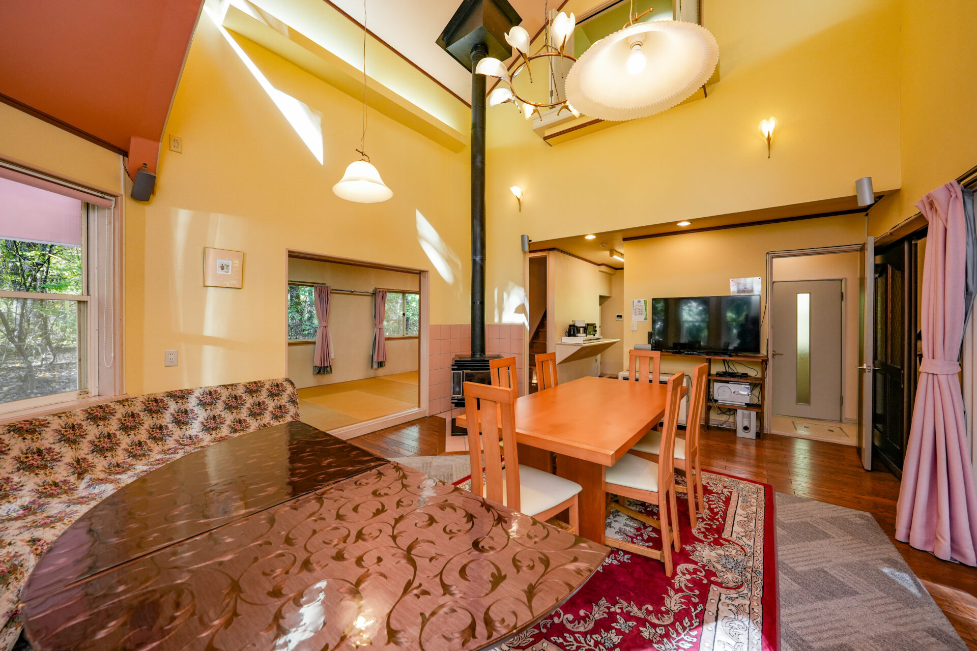 貸別荘ルネス軽井沢「エクセル」リビング