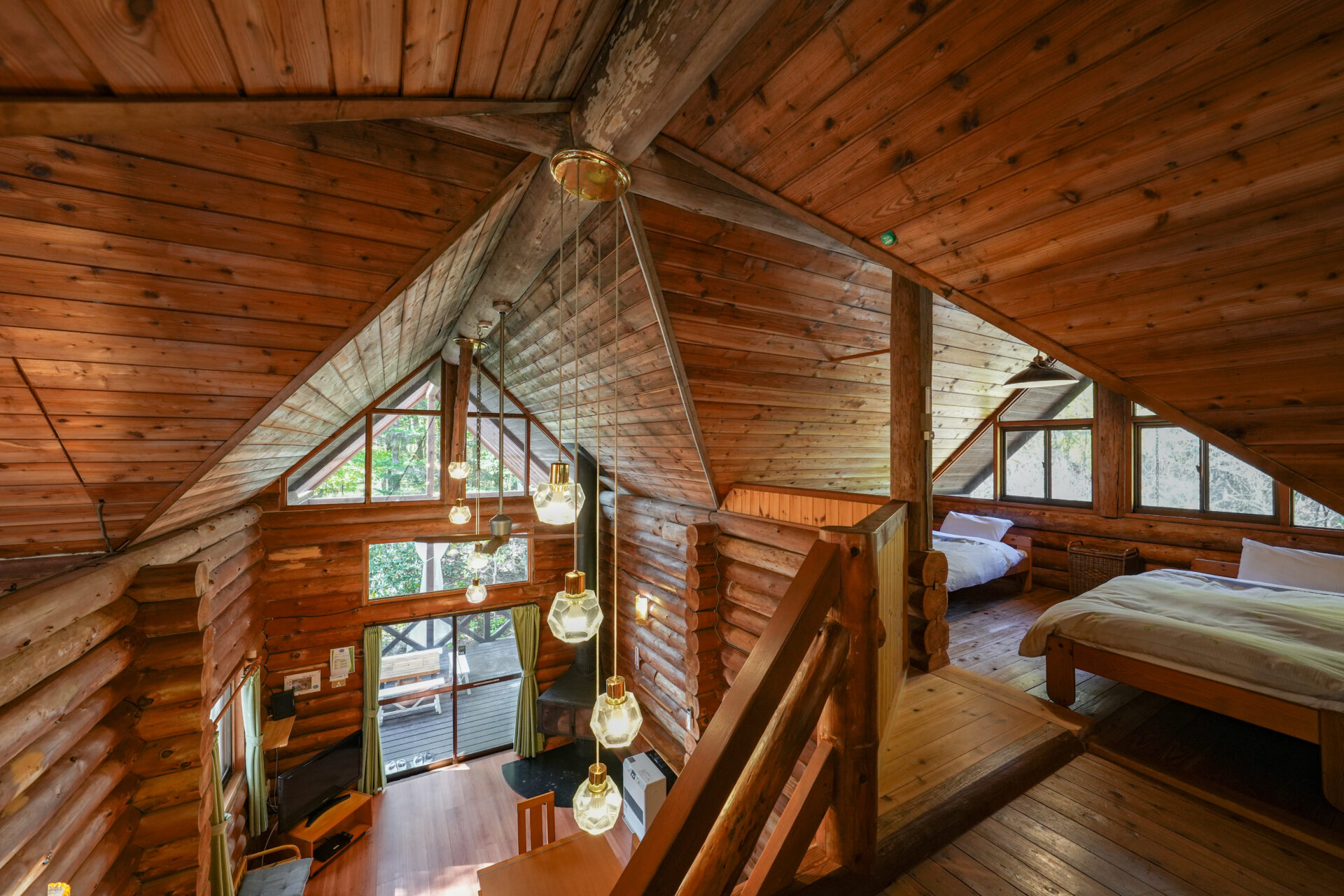 貸別荘ルネス軽井沢「カンパニュラ」2階ベッドルーム