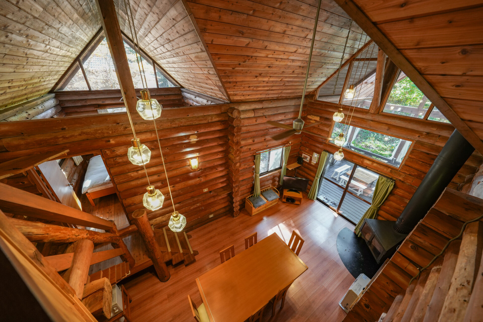 貸別荘ルネス軽井沢「カンパニュラ」リビング