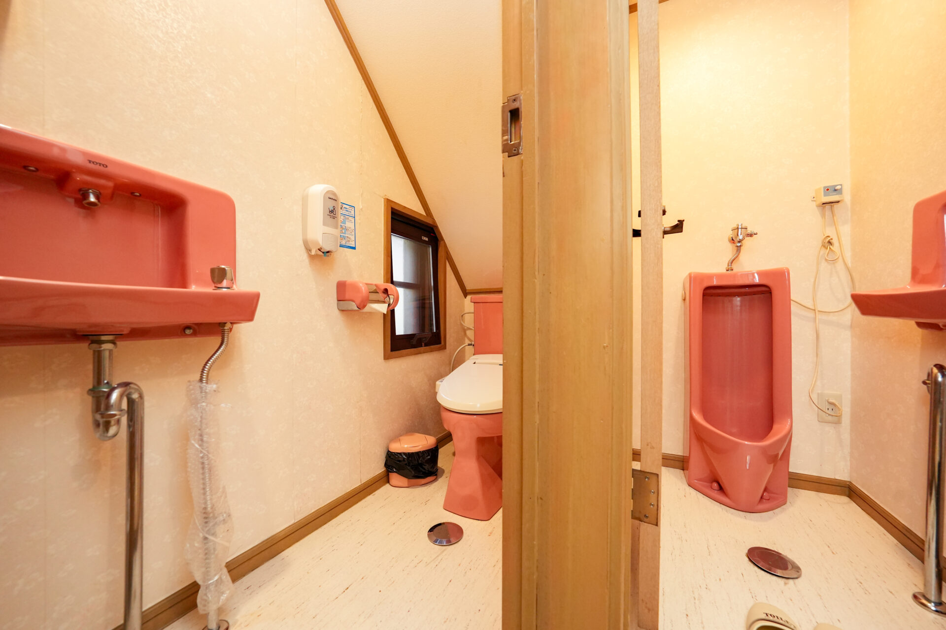 しおん虹のトイレ