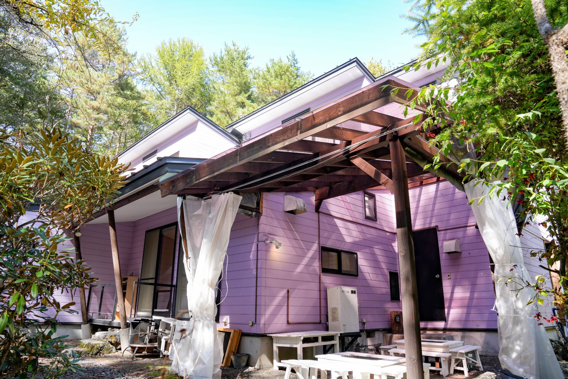 コテージしおん虹の外観